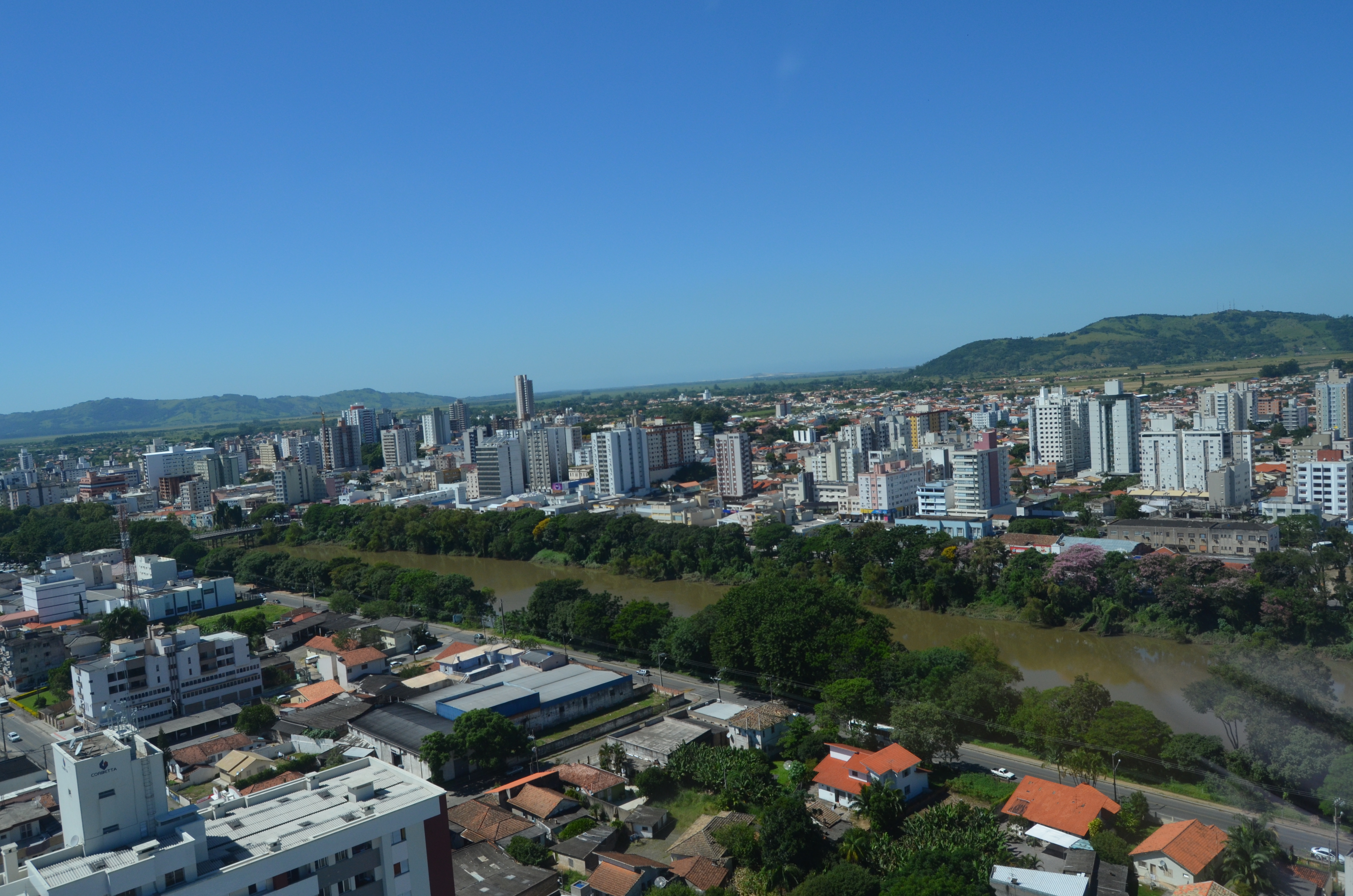 Tubarão está entre as 100 melhores cidades para negócios