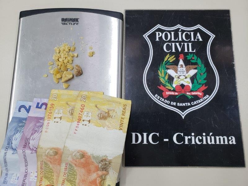 Criciúma: Jovem é preso em flagrante por tráfico de drogas