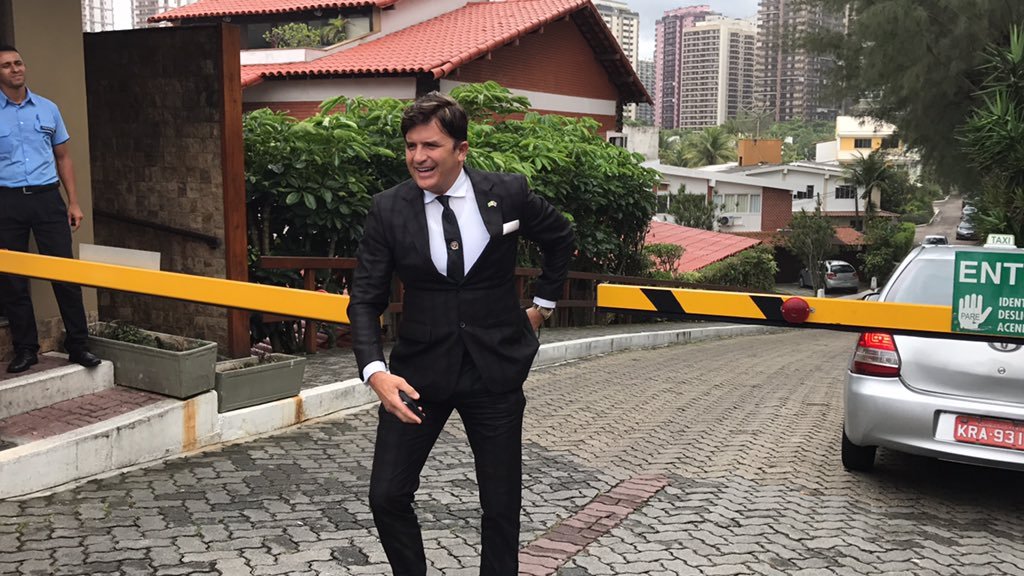 Dr. Rey se coloca à disposição de Bolsonaro para ser ministro da Saúde