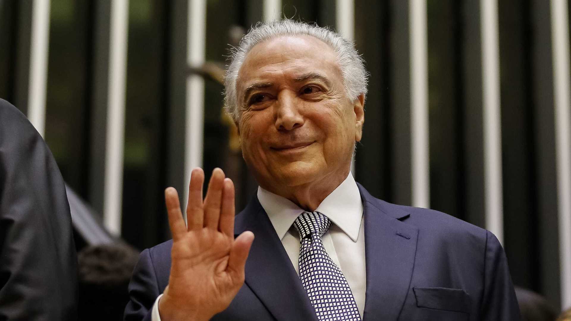 STF só votará fim de auxílio-moradia após Temer dar aumento