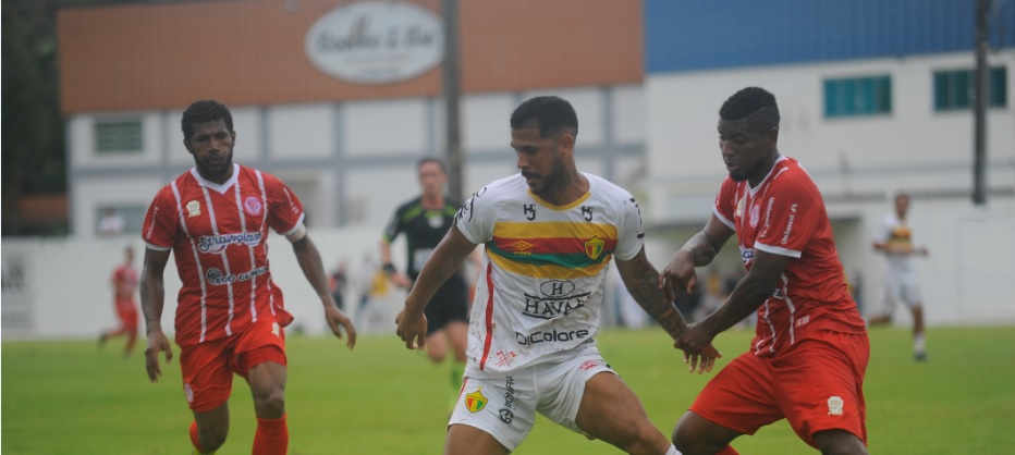 Hercílio empata com Brusque e decide título em casa no próximo domingo