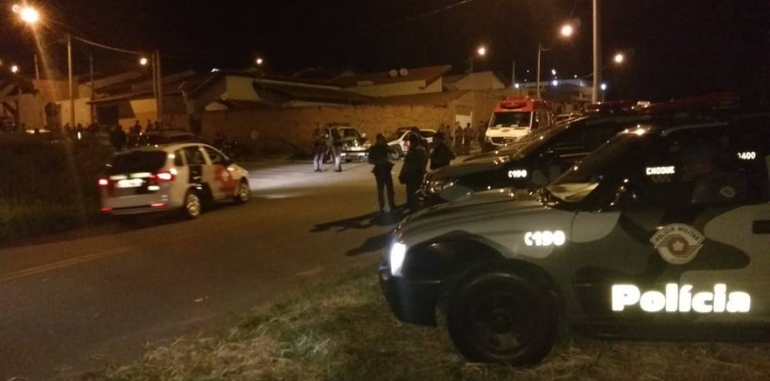 No país: Homem assassina ex-mulher e se mata com bebê no colo 