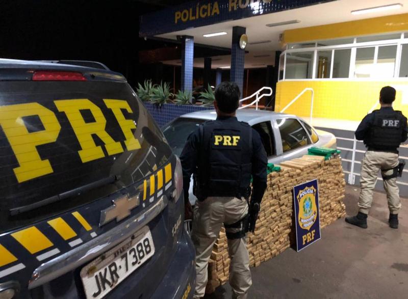 Em SC: 450 quilos de maconha são apreendidos após 20 quilômetros de perseguição no oeste