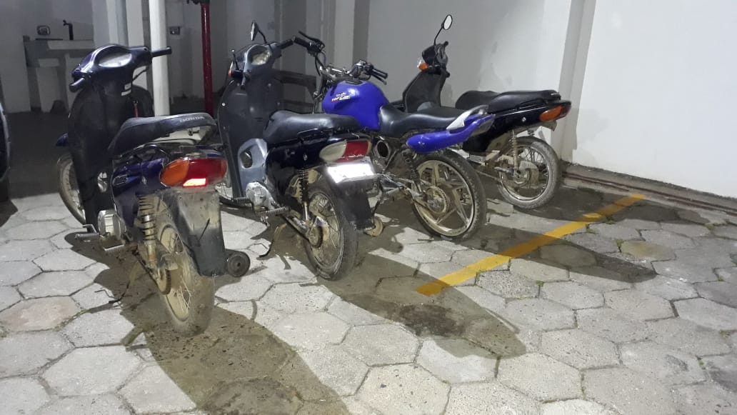Ocorrência em andamento: Polícia Militar de Tubarão recupera motos furtadas