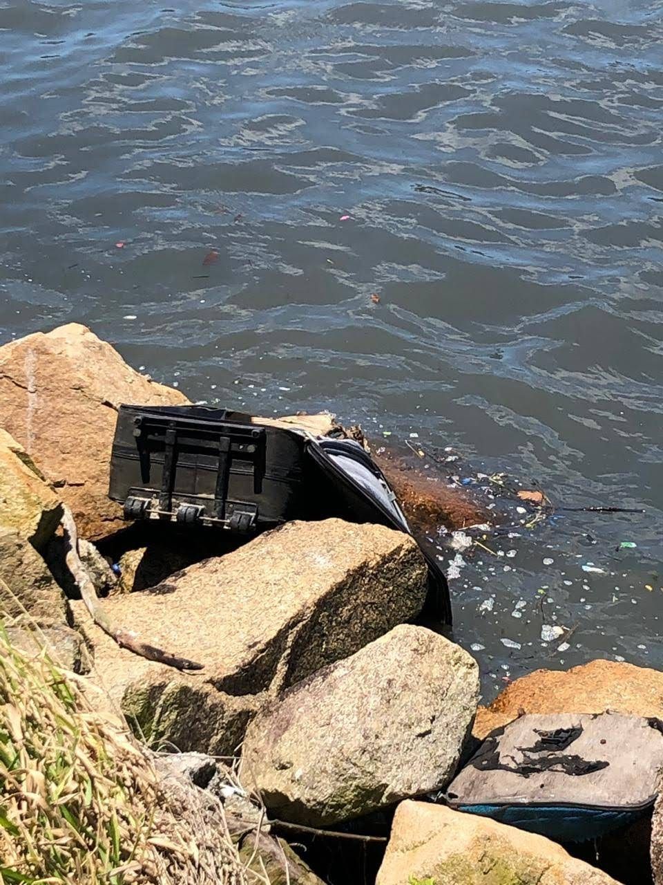 Na Grande Florianópolis: Corpo é encontrado dentro de mala