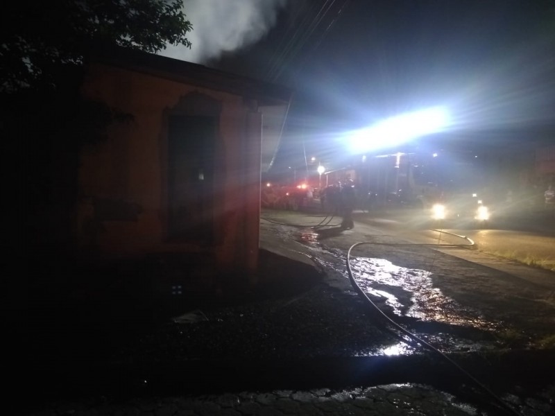 Homem morre carbonizado em incêndio na própria residência em Criciúma