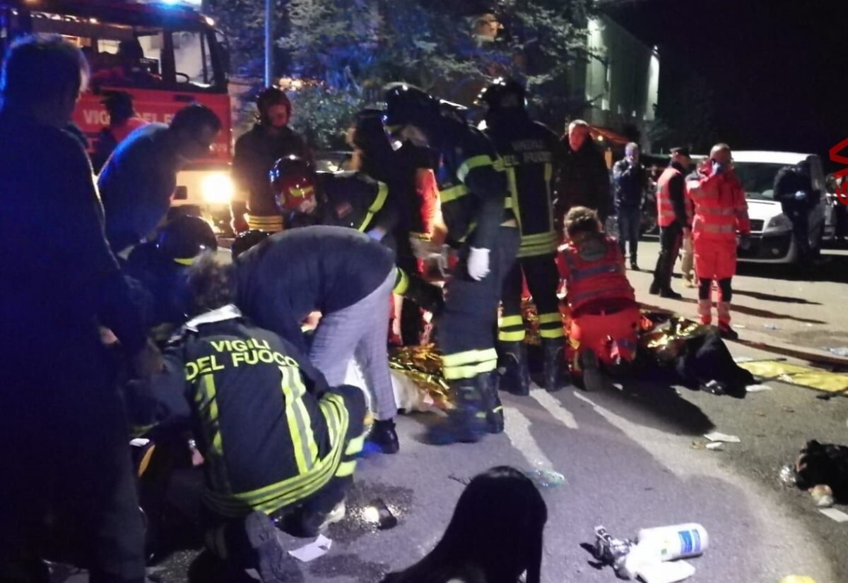 No mundo: Confusão em show na Itália termina com 6 mortos e dezenas de feridos