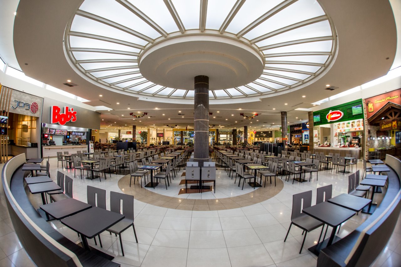 Praça de Alimentação do Farol Shopping, em Tubarão, é repaginada