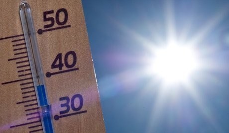 Semana começa com sol e ar seco em SC; Temperaturas podem chegar a 36°C no Sul de SC
