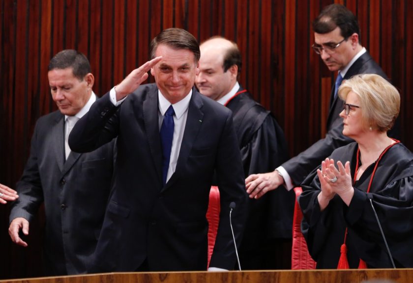 “O poder popular não precisa mais de intermediação”, afirmou Bolsonaro