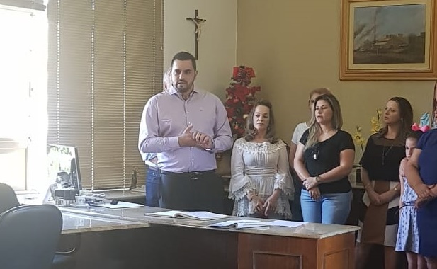 Presidente do Legislativo assume Executivo de Capivari de Baixo