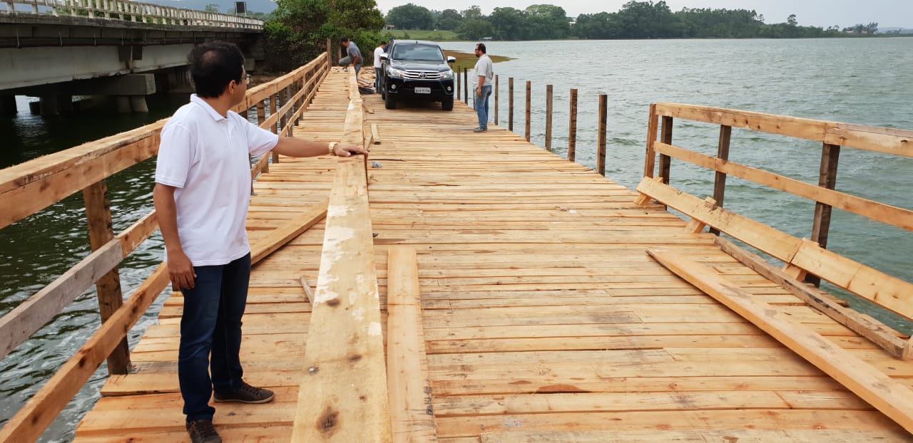 Imbituba: Ponte flutuante deve ser liberada para o tráfego de veículos no início da próxima semana