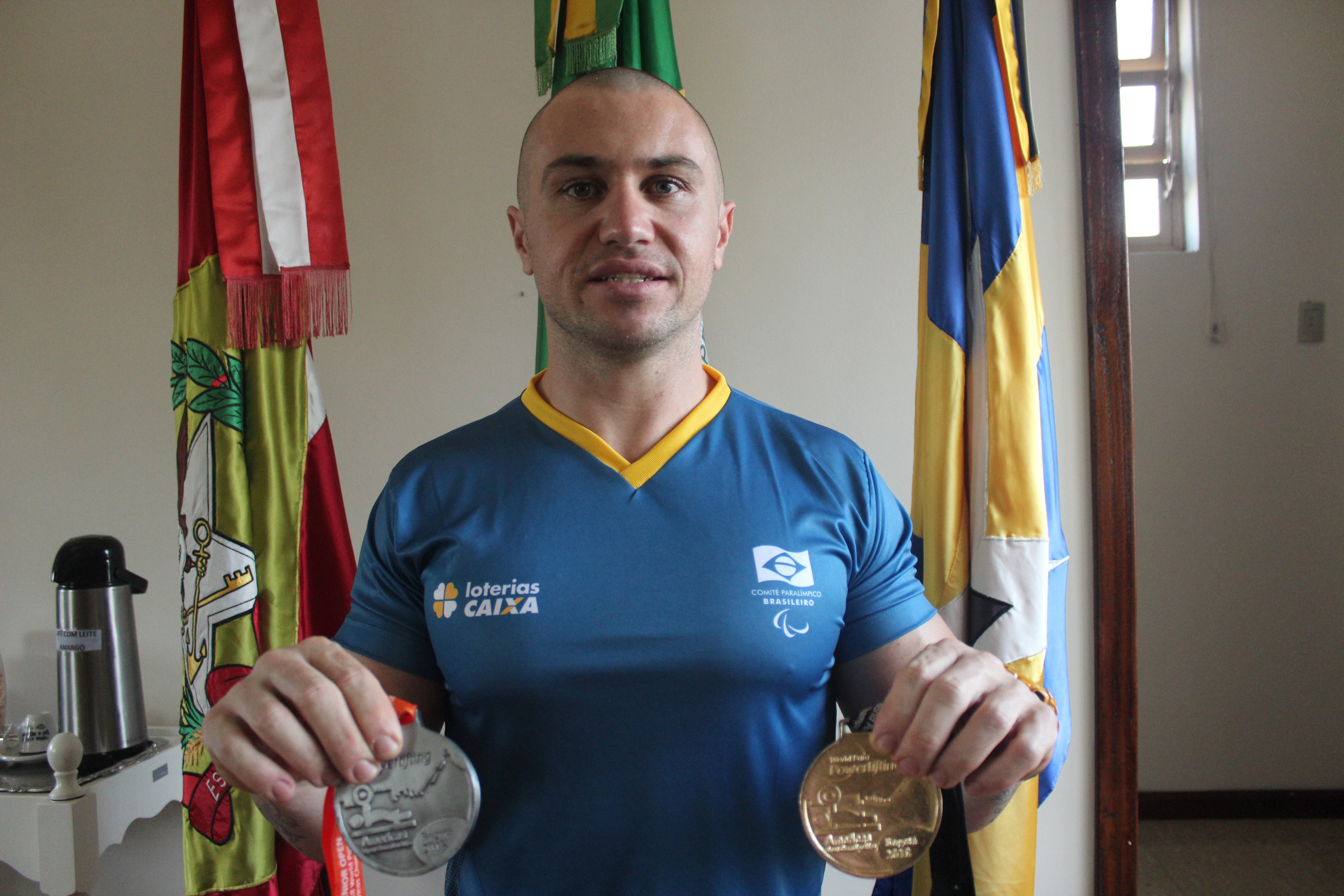 Paratleta Zico é o primeiro catarinense a conquistar medalhas internacionais na categoria até 72 kg