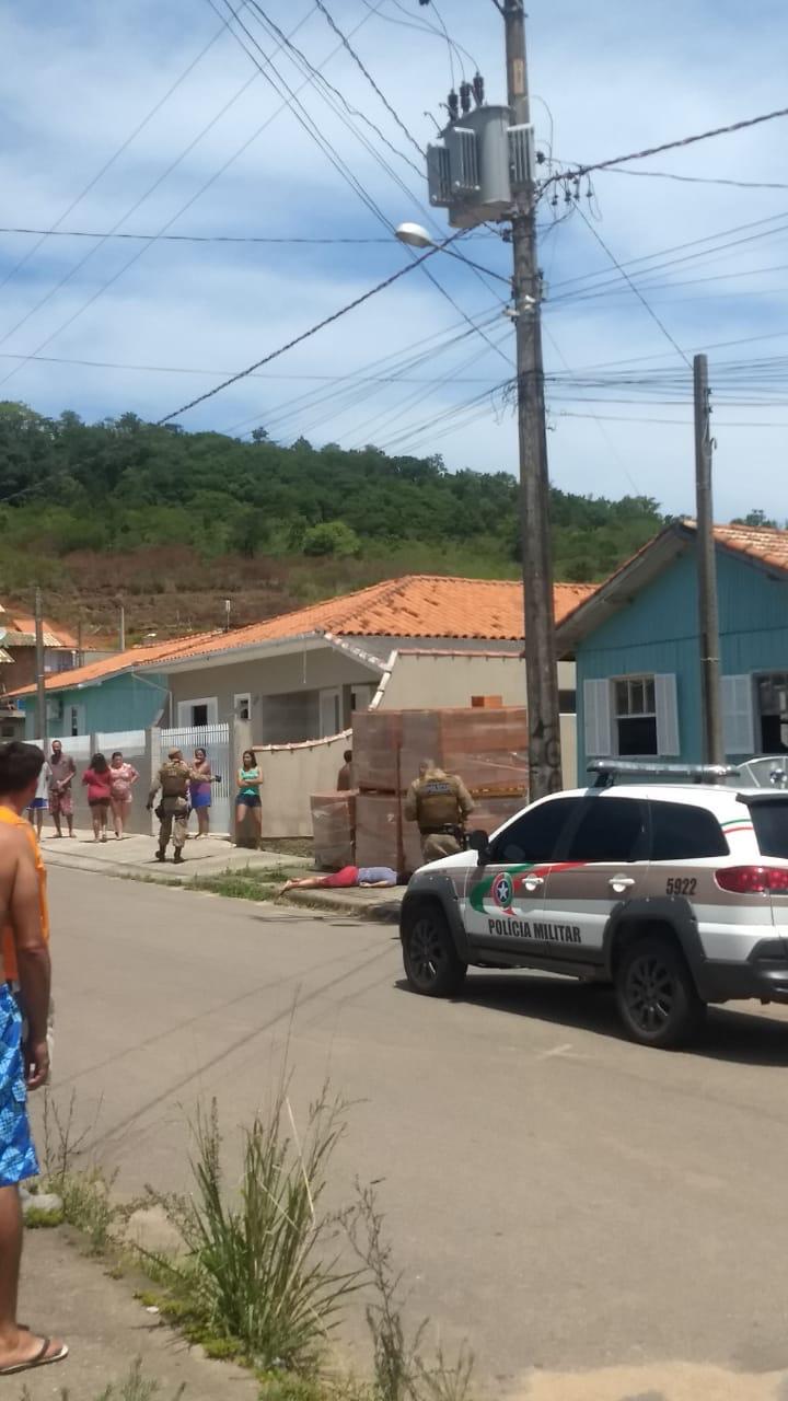 Ocorrência em andamento: Vítima é baleada na cabeça em Capivari de Baixo