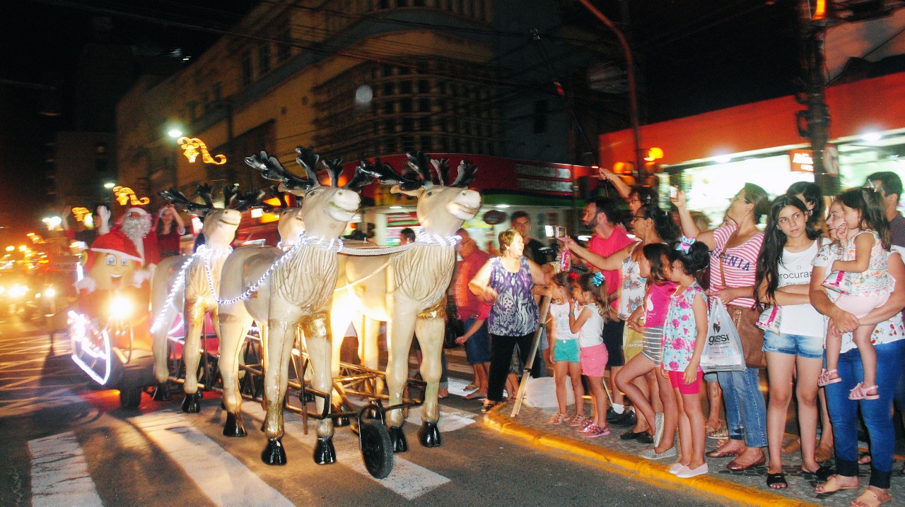 Sexta-feira (21) é dia de desfile de Natal em Tubarão