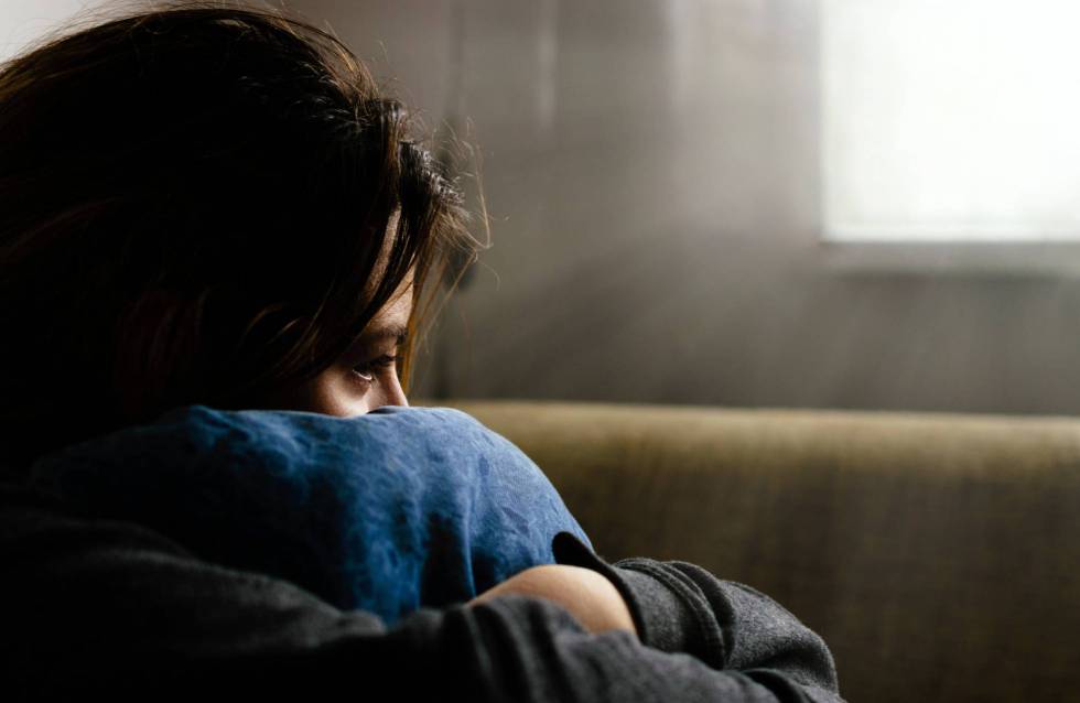 Combate ao suicídio: Procura pelo CVV aumenta cerca de 20% no período de festas de fim de ano