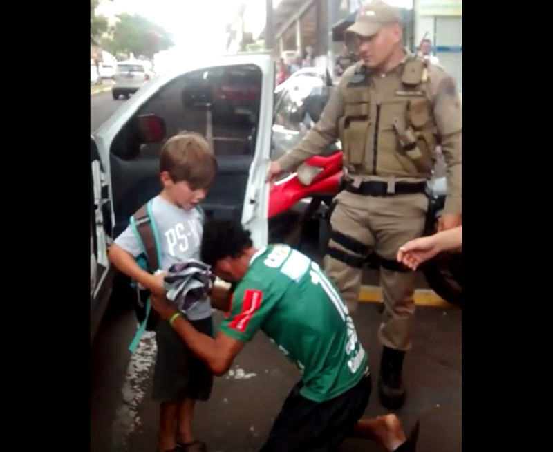 Em SC: Criança perdida é encontrada pela PM