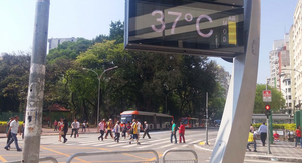 Verão deve apresentar temperaturas acima da média histórica no Brasil