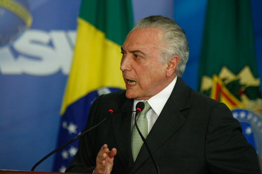 Temer confirma que desistiu de indulto de Natal
