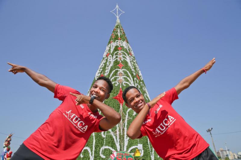 Unidos pelo atletismo: Irmãos não se encontravam desde que o menor foi adotado