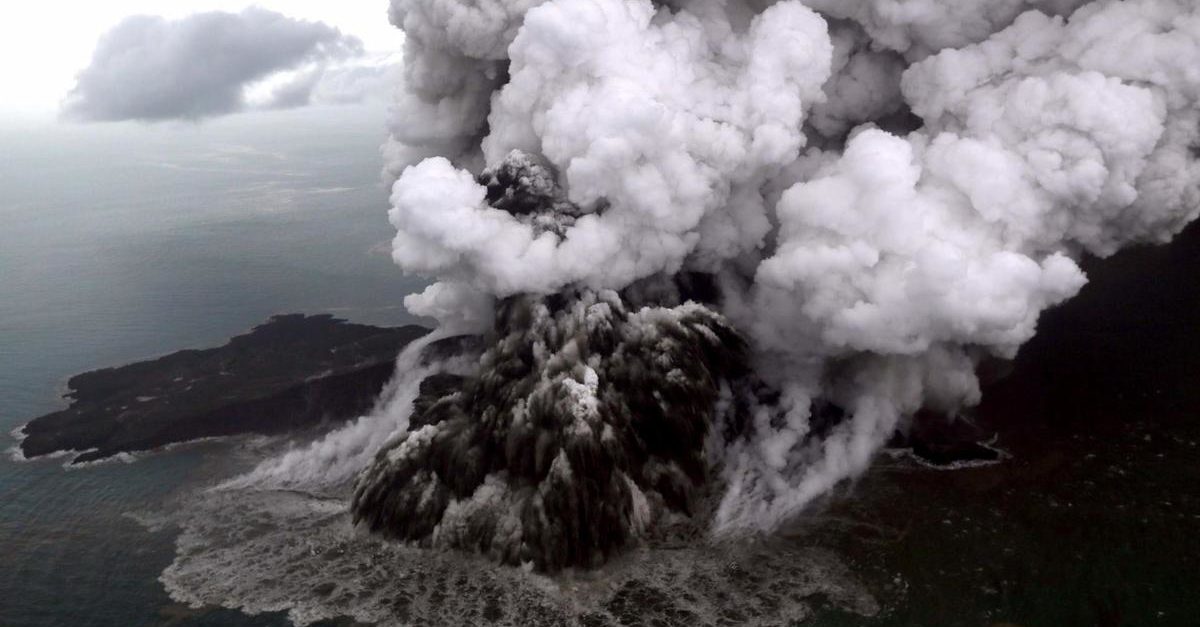 No Mundo: Após erupção e tsunami, Indonésia sofre terremoto
