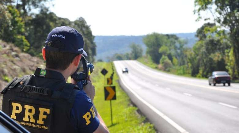 PRF inicia hoje (28) Operação Ano Novo