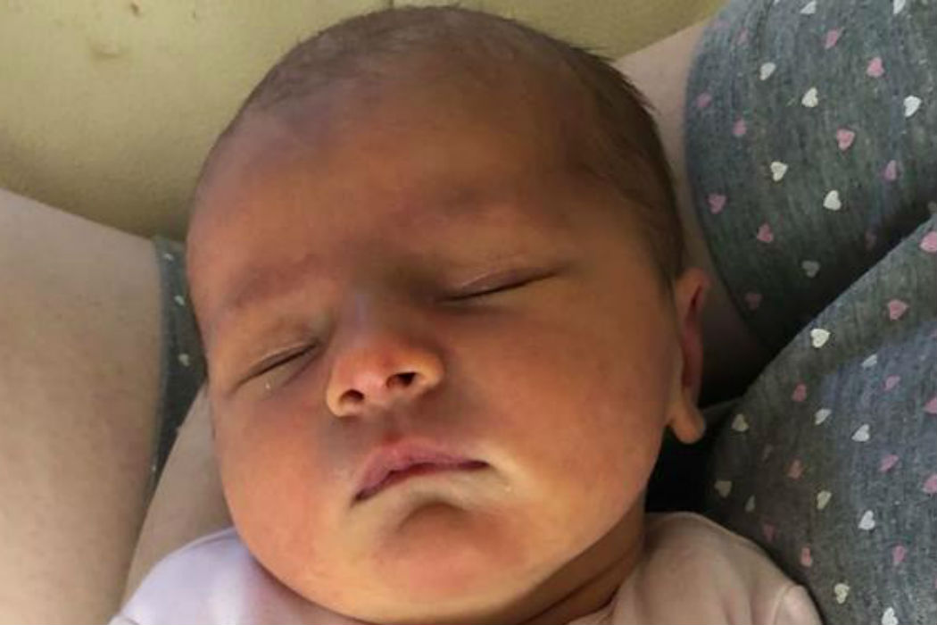 No Mundo: Casal tem bebê após grupo de Facebook pagar tratamento de fertilização