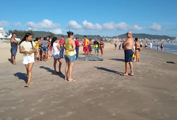 Corpo de mulher encontrado em Laguna é identificado