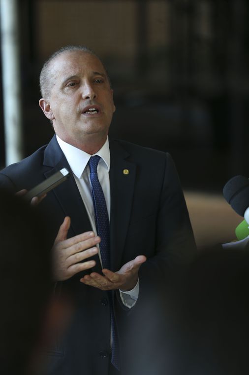 Presidente deve definir amanhã (2) novo valor do salário mínimo, diz Onyx