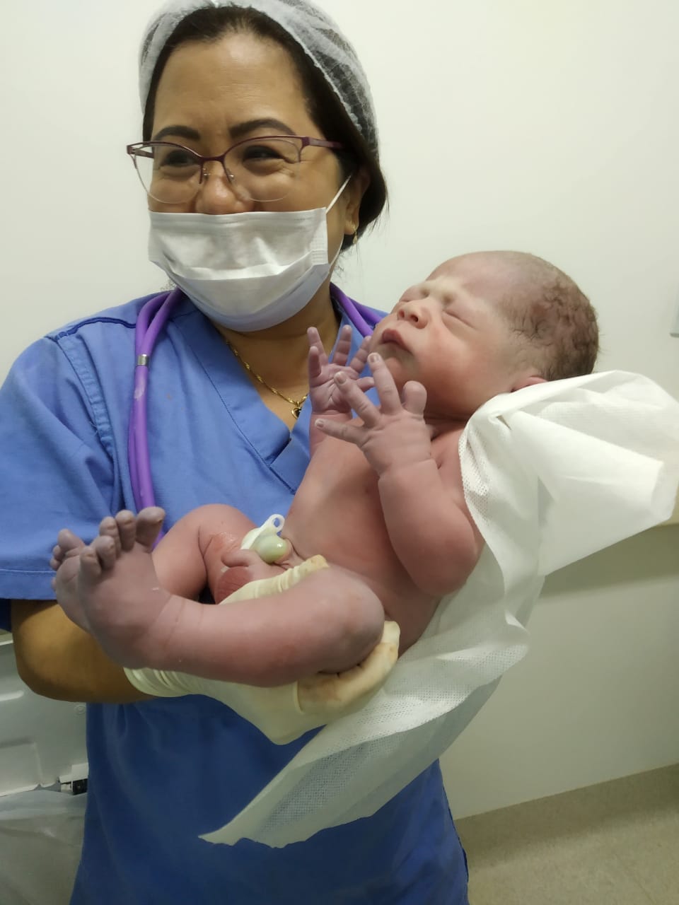 Calebe é o primeiro bebê a nascer em 2019 no HMISC, em Criciúma