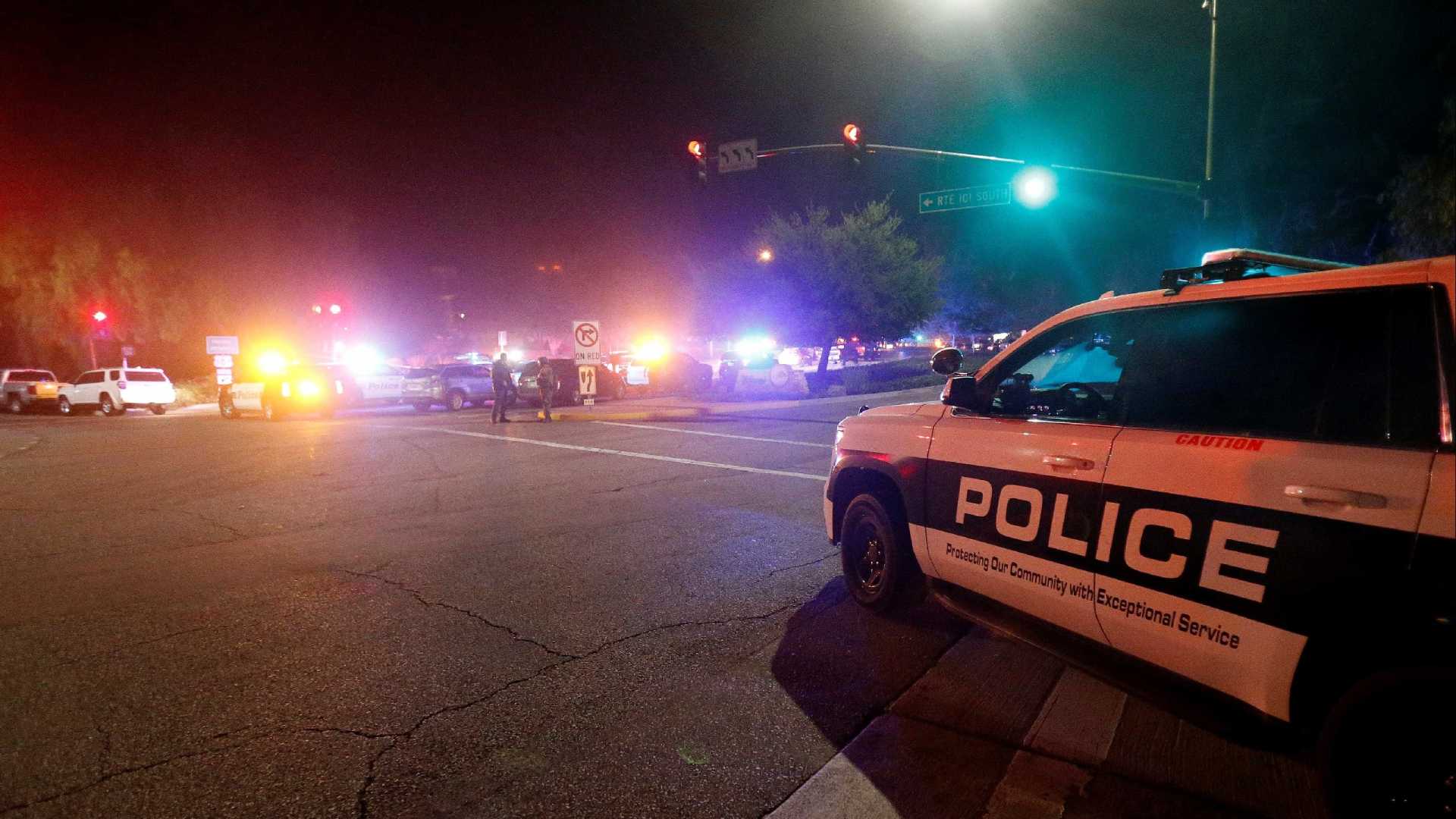 No Mundo: Tiroteio em boliche de Los Angeles deixa mortos e feridos