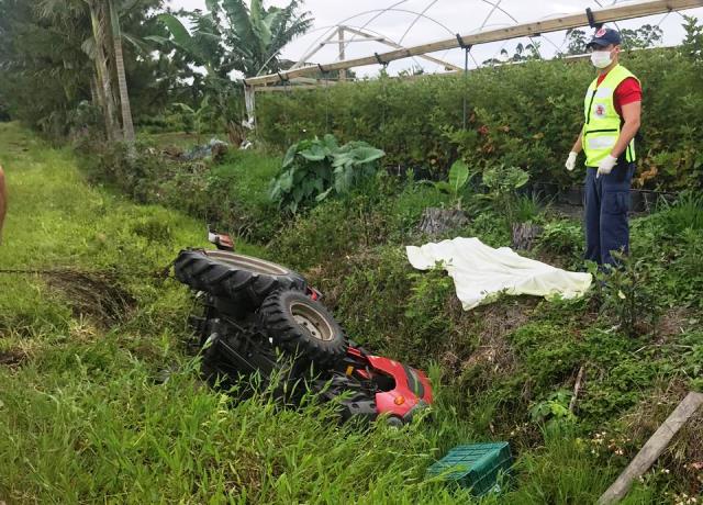 Em SC: Idoso morre após trator tombar