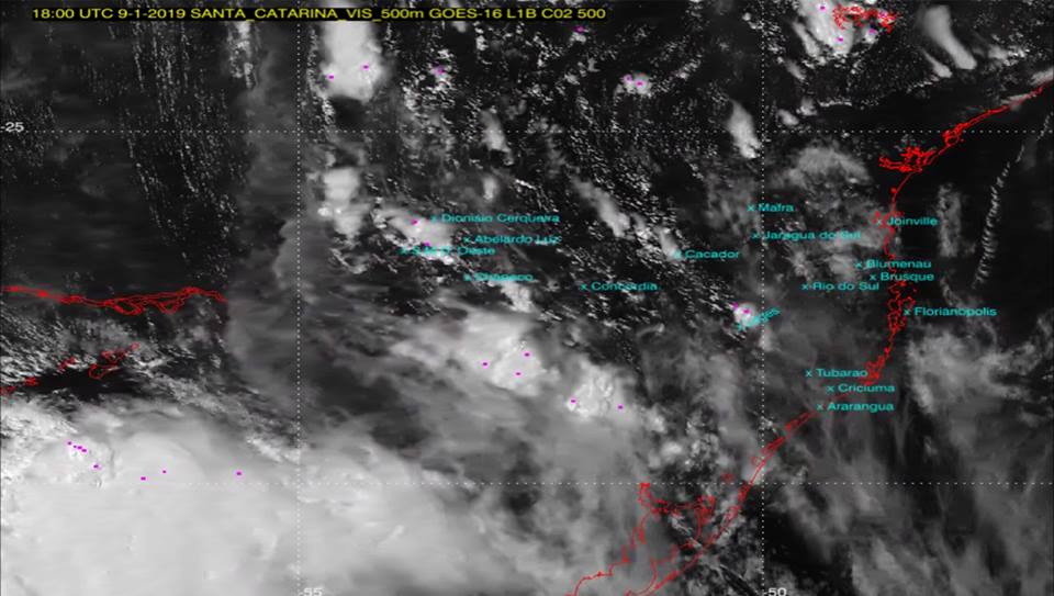 Avisos indicam rajadas de vento e pancadas de chuva em SC