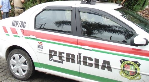 Tragédia em SC: Mãe mata filha de 5 anos a tiros e tira a própria vida