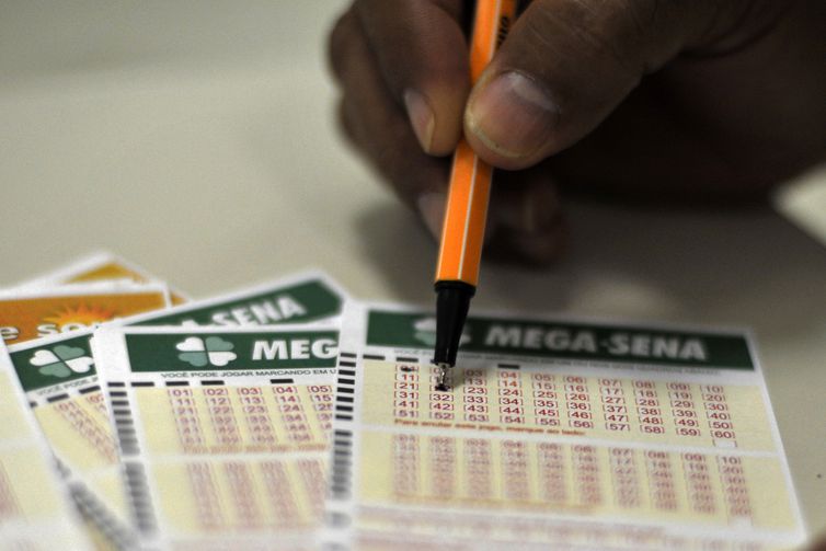 Mega-Sena vai sortear hoje prêmio de R$ 12 milhões