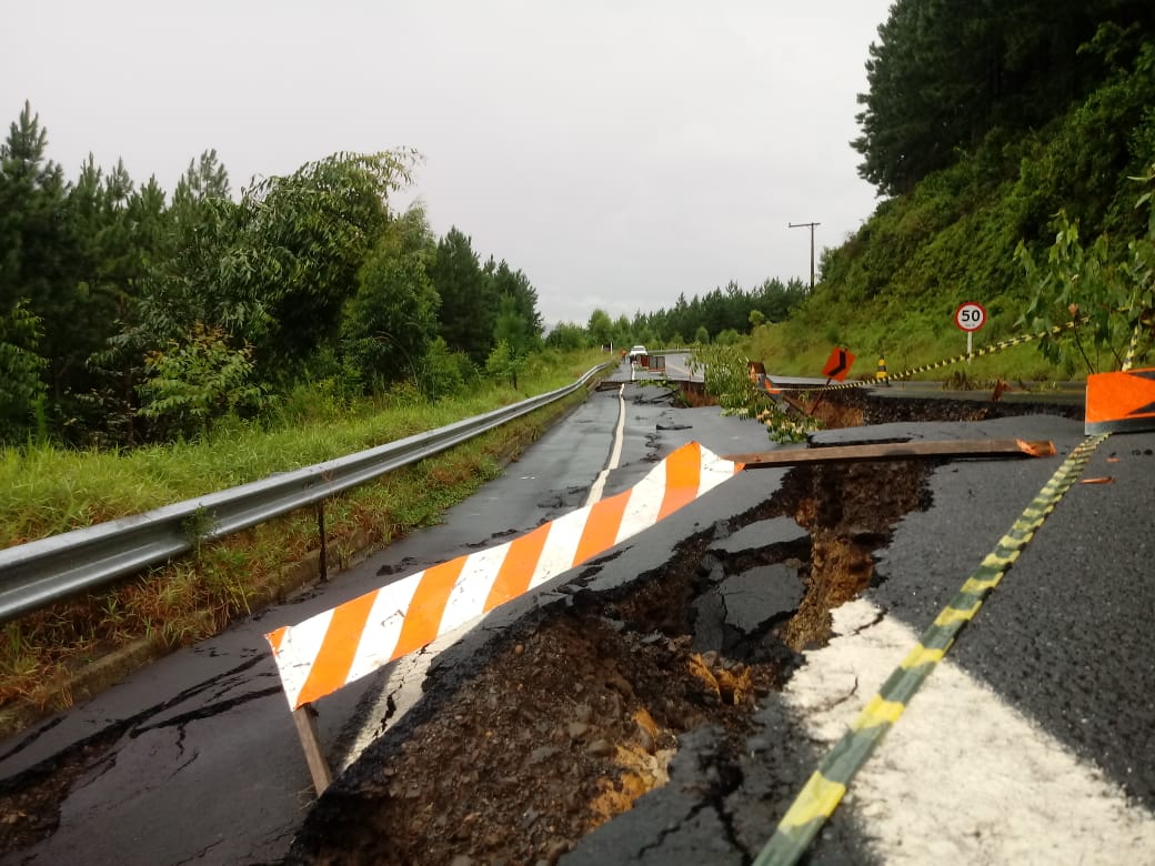 Após pista ceder, Serra do Corvo Branco é totalmente interditada em Grão-Pará