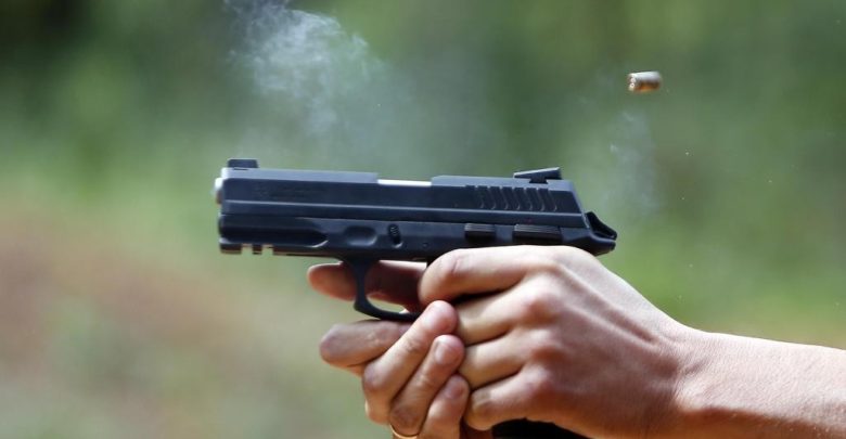 Bolsonaro assina decreto que flexibiliza a posse de armas