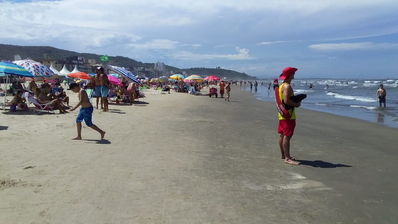 Vento sul vai amenizar o calor em SC