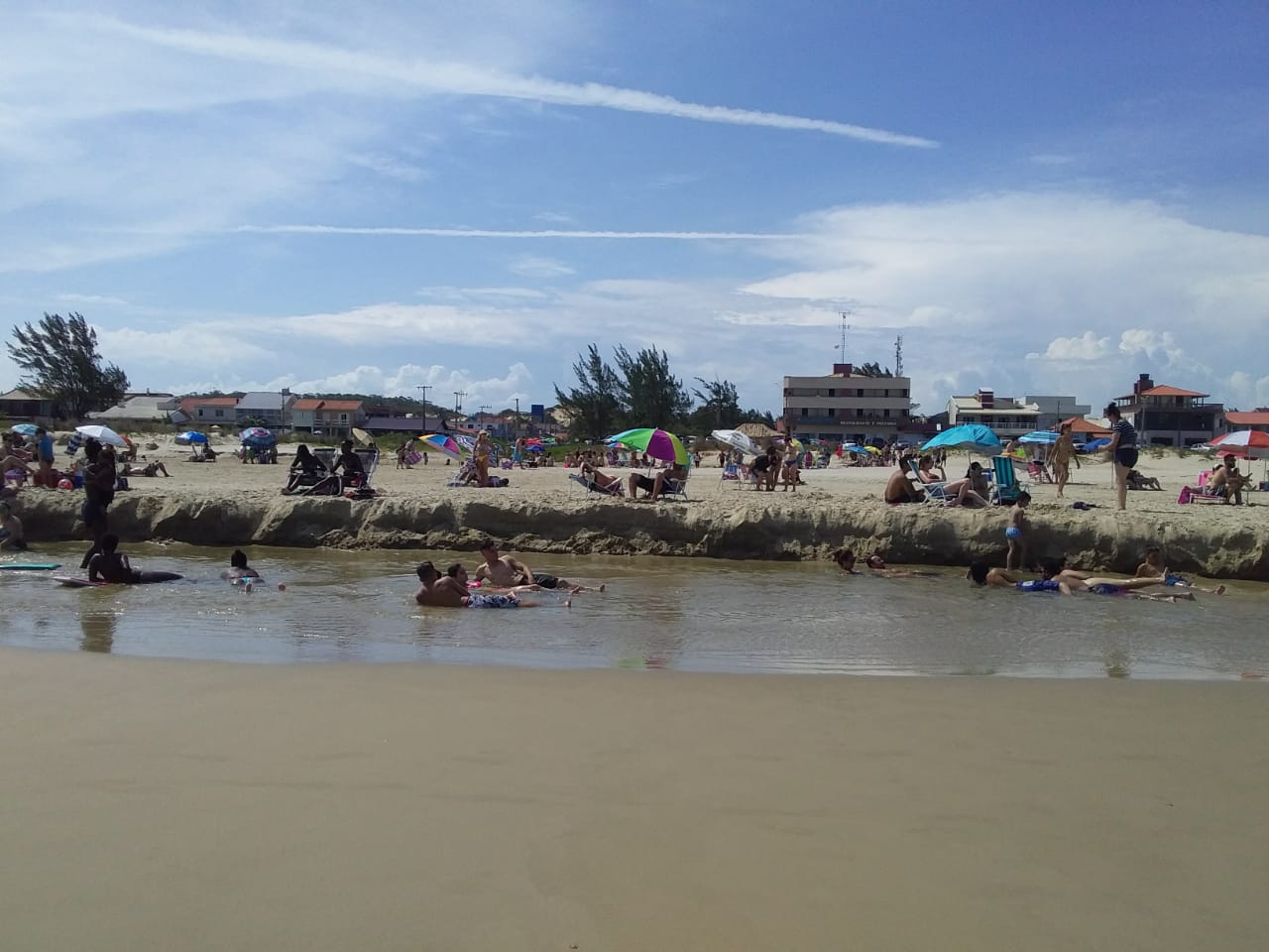 Temperatura volta a subir em SC; Chuva ocorre de forma mais isolada