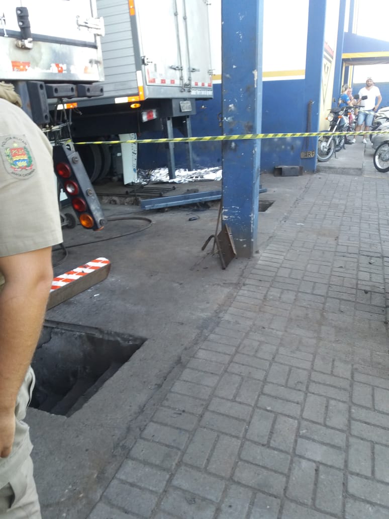 Jovem morre ao ser alvejado por golpes de faca em Tubarão