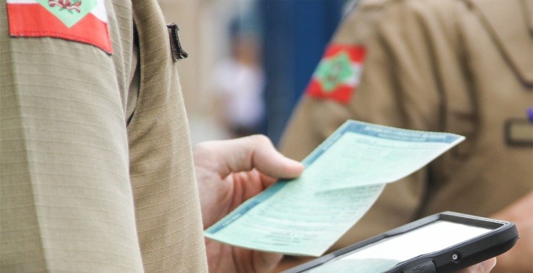 Polícia Militar esclarece sobre nova lei referente ao IPVA