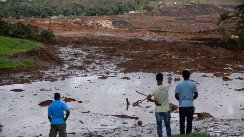 Número de mortos em Brumadinho chega a 37; há mais de 250 desaparecidos