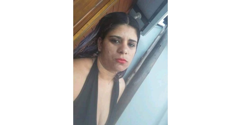 Jovem que morreu ao salvar a filha é velada em Imbituba
