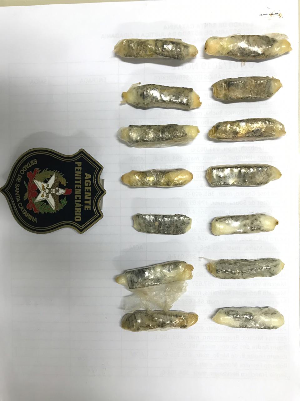 Em SC: Detento expele 14 invólucros com drogas em presídio 