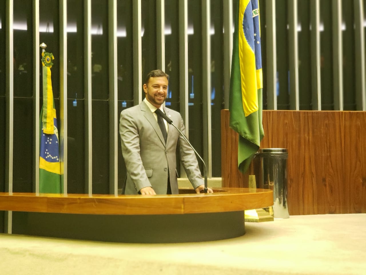 Daniel Freitas é empossado para seu primeiro mandato na Câmara Federal