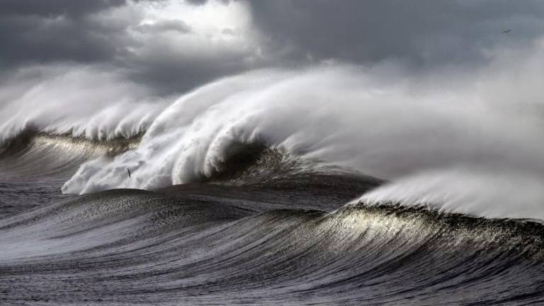 Atenção: Rajadas de vento e mar agitado no Litoral Sul de SC