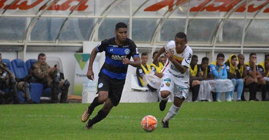 Tubarão perde para o Brusque por 1 a 0