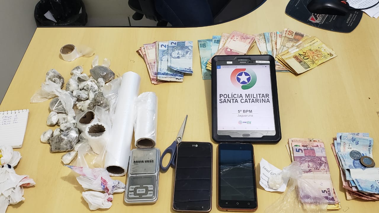 Quatro pessoas são presas por tráfico de drogas em Jaguaruna