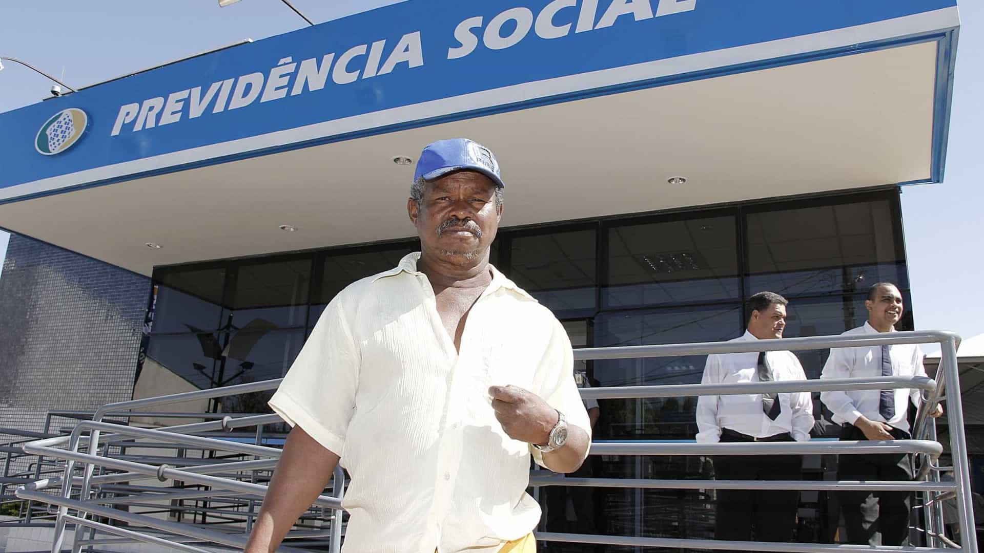 Reajuste da aposentadoria não cobre despesas básicas de beneficiários