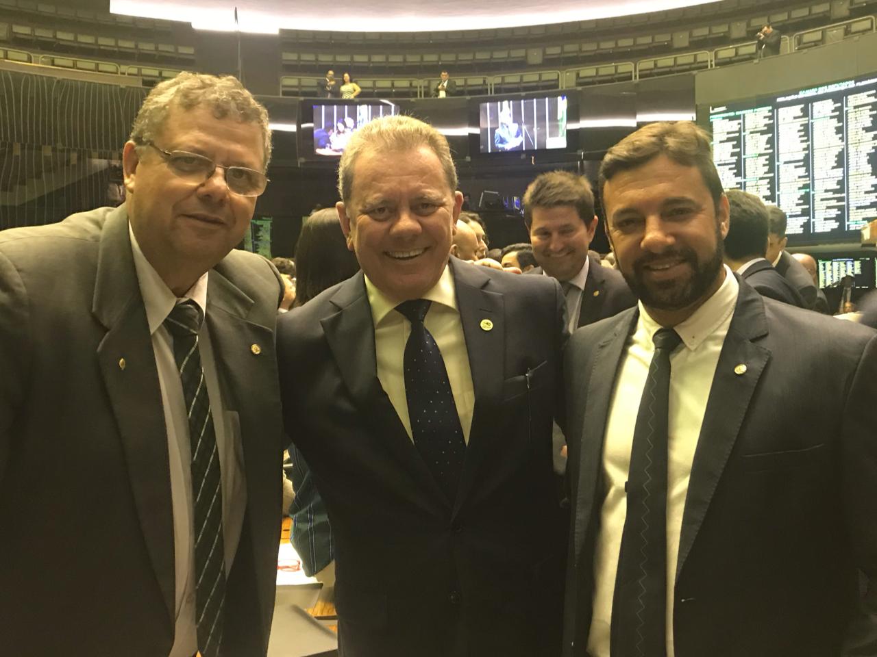 Ponticelli é recebido por deputados na capital federal